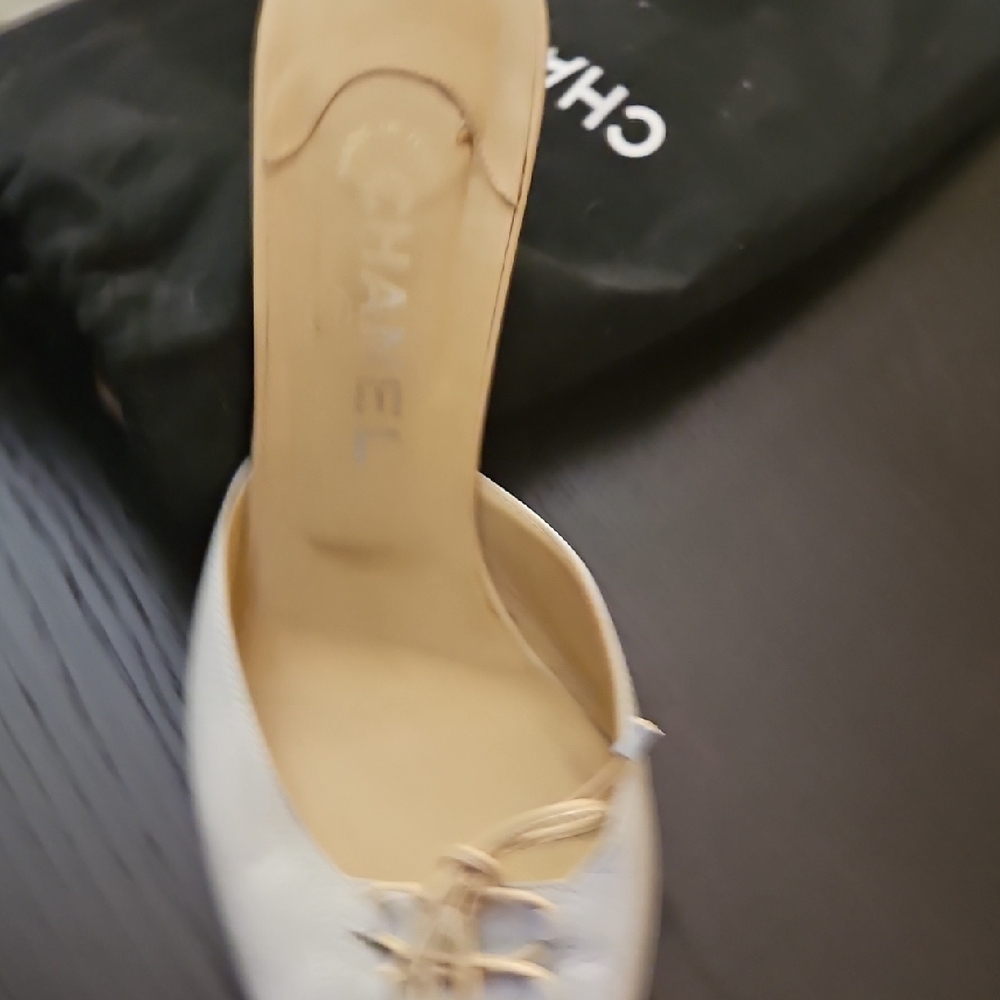 CHANEL Cream Leather Pointed Mule with Lace Detail